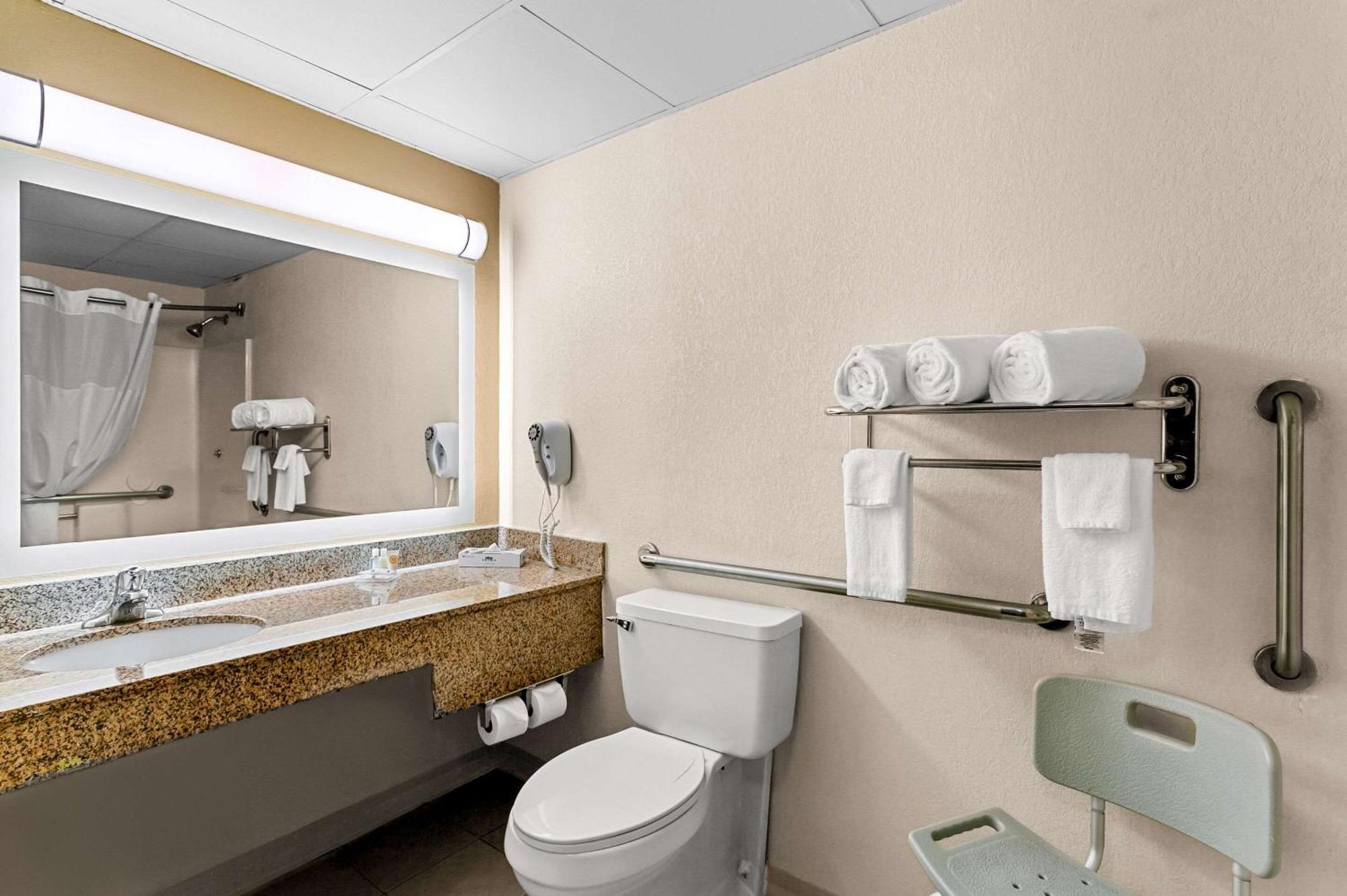 Quality Inn Jessup - Columbia South Near Fort Meade Εξωτερικό φωτογραφία