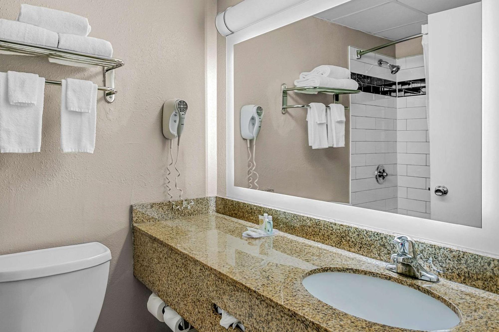 Quality Inn Jessup - Columbia South Near Fort Meade Εξωτερικό φωτογραφία